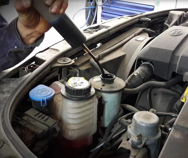 Замена тормозной жидкости Range Rover Sport с гарантией