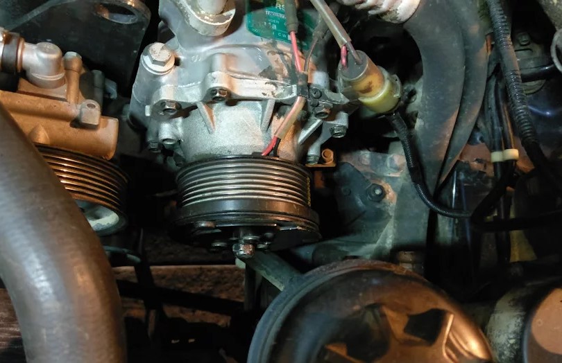 Замена компрессора кондиционера Range Rover Sport 2014