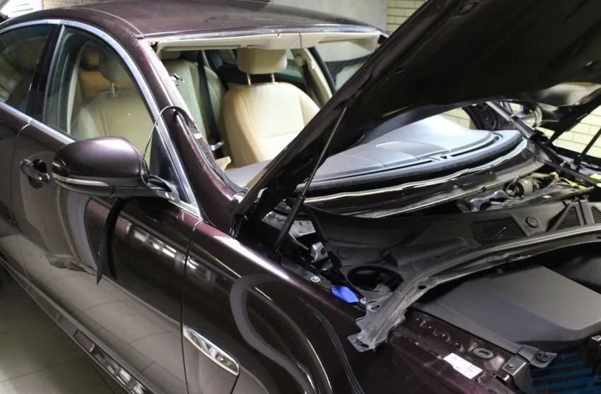 Замена лобового стекла Jaguar XF